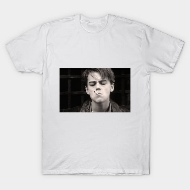 Leonardo Dicaprio // The Basketball Diaries T-Shirt by RobinBegins